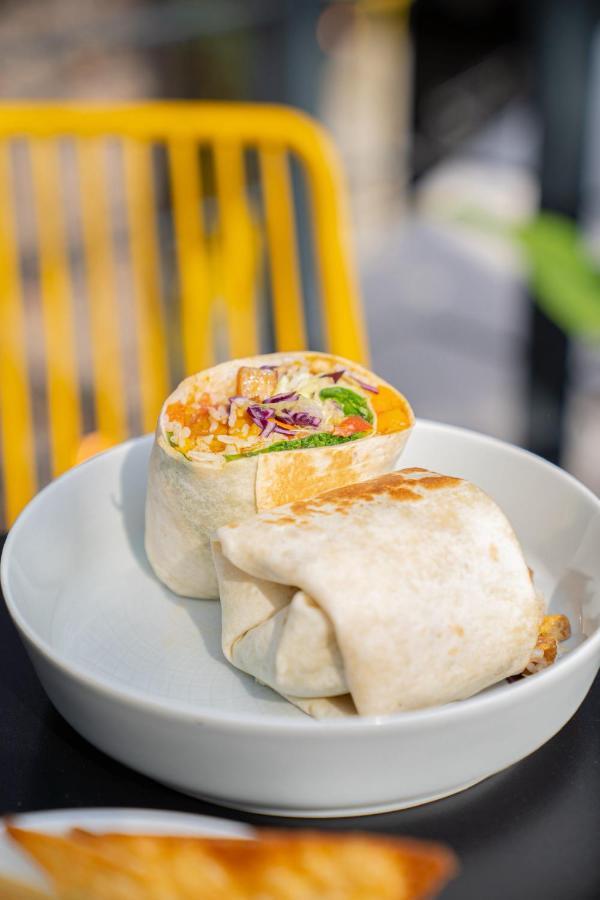 Street Food Possonium Apartments 布拉迪斯拉发 外观 照片